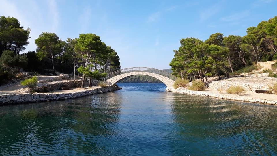 Mljet Sunset Apartments Pomena Εξωτερικό φωτογραφία