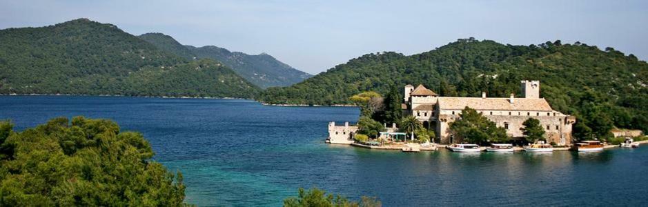 Mljet Sunset Apartments Pomena Εξωτερικό φωτογραφία